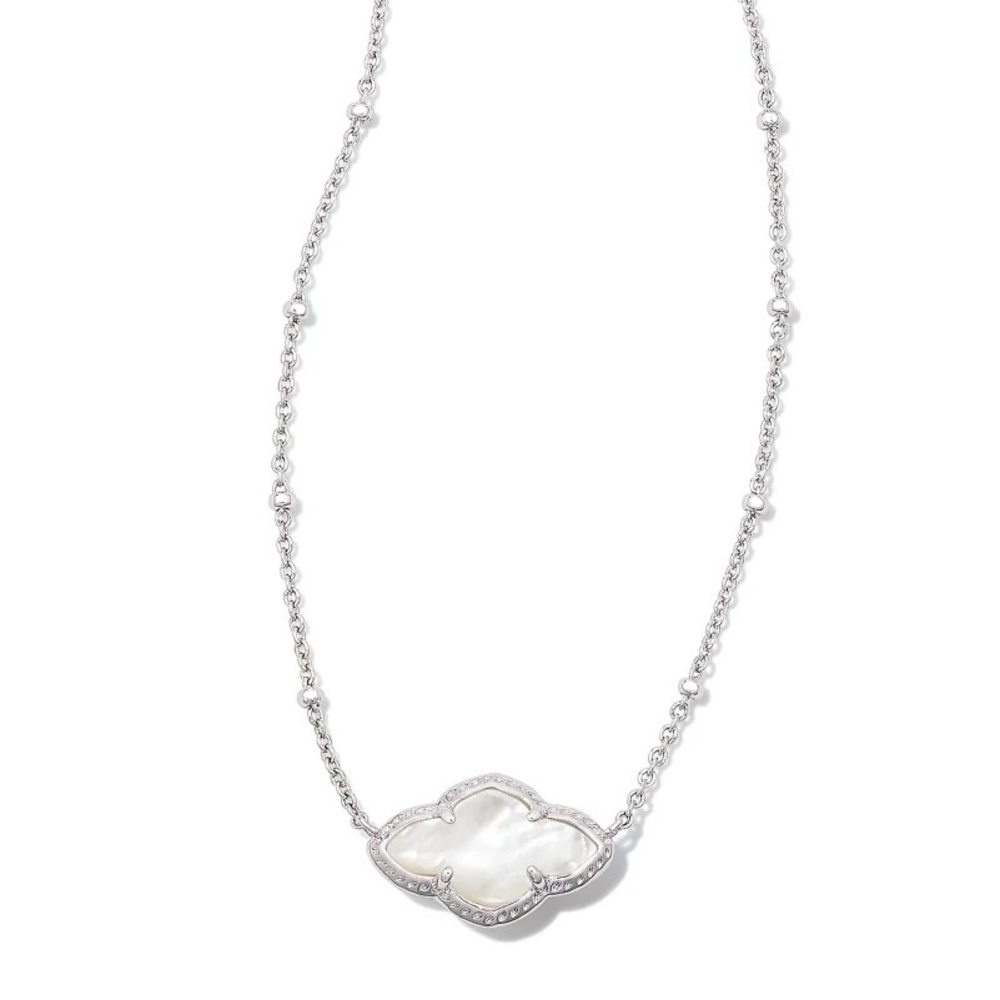 Kendra Scott Abbie Silver Pendant Necklace in Ivory Mother-of-Pearl